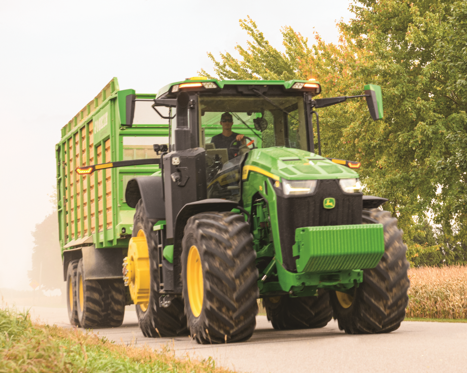 8 Series Tractors